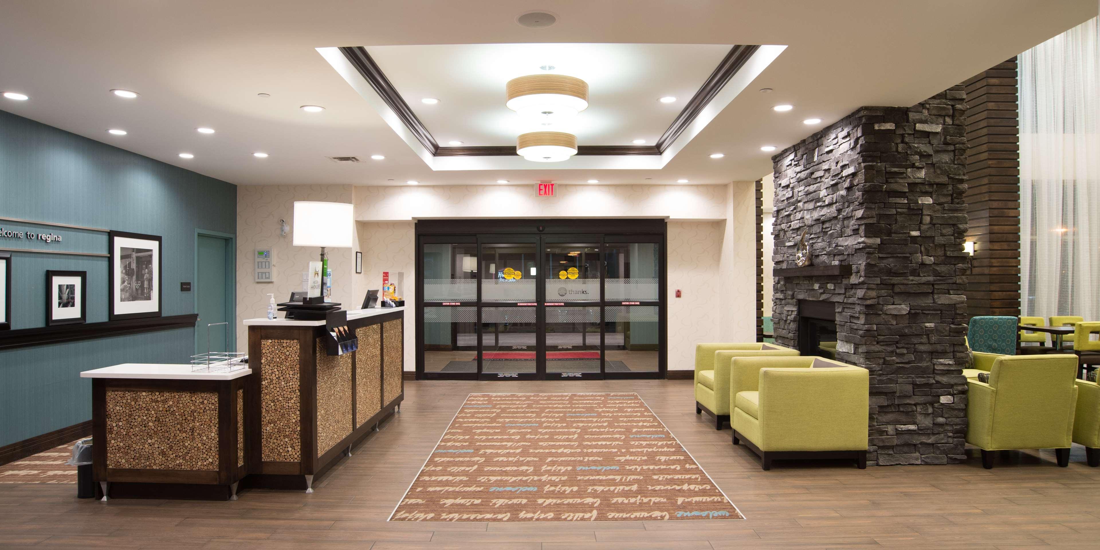 Hampton Inn & Suites East Gate Риджайна Екстериор снимка
